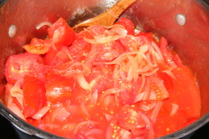 How To Can Tomato Sauce/Soup  BackToFamily.net