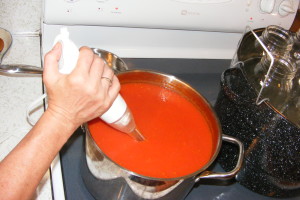 How To Can Tomato Sauce/Soup  BackToFamily.net