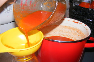 How To Can Tomato Sauce/Soup  BackToFamily.net